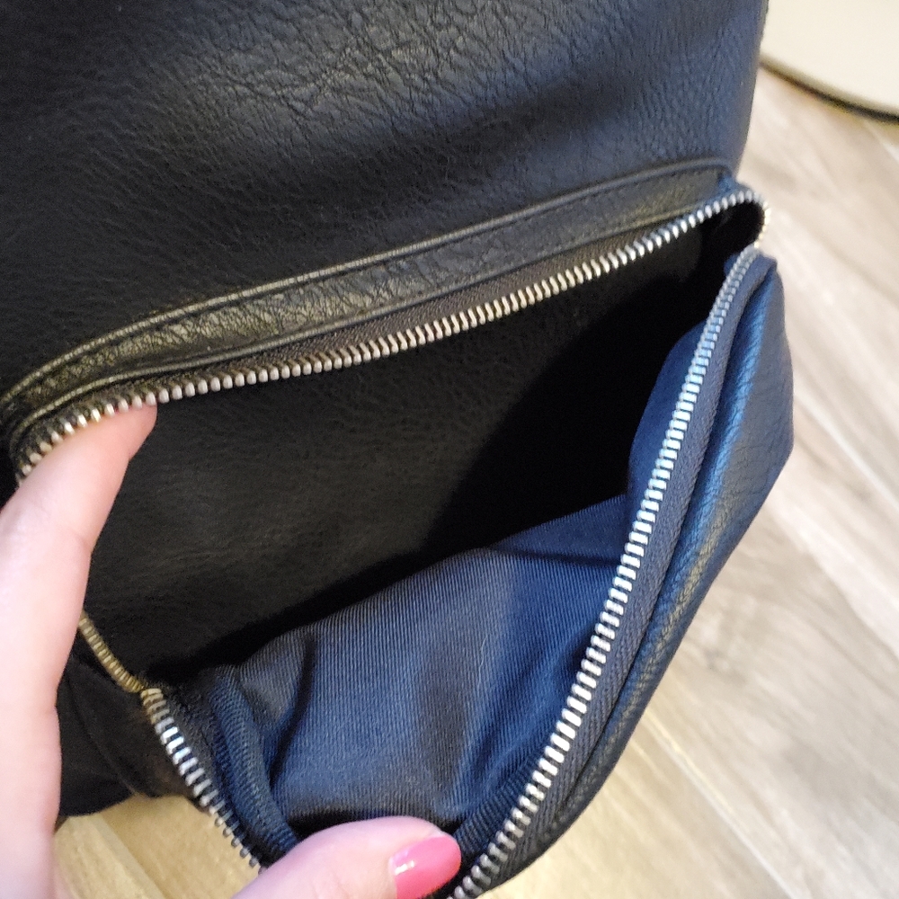 Universal thread mini backpack - Picture 4 of 5
